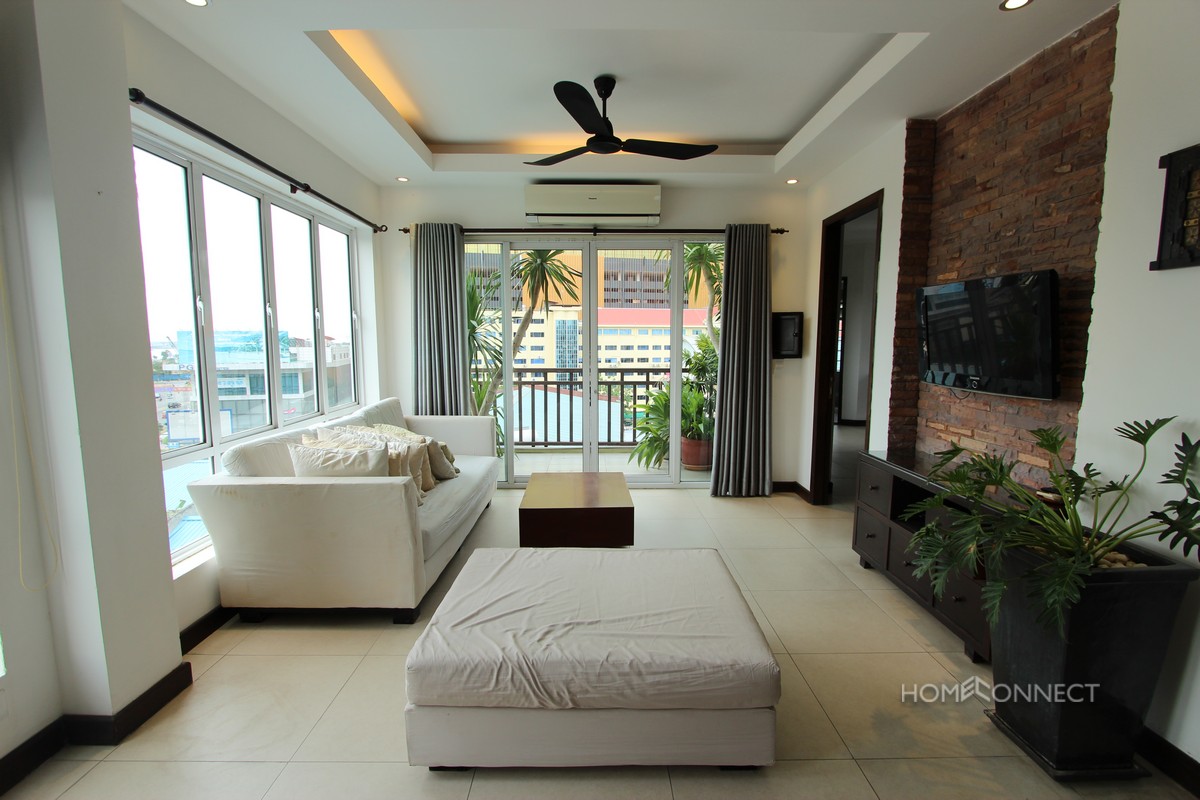 Bright Western Style 2 Bedroom Near Independence Monument | Phnom Penh Real Estate