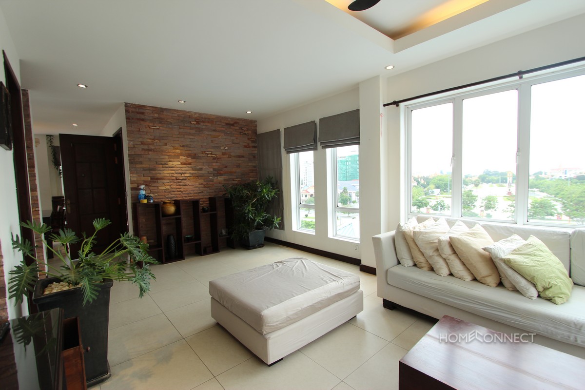 Bright Western Style 2 Bedroom Near Independence Monument | Phnom Penh Real Estate