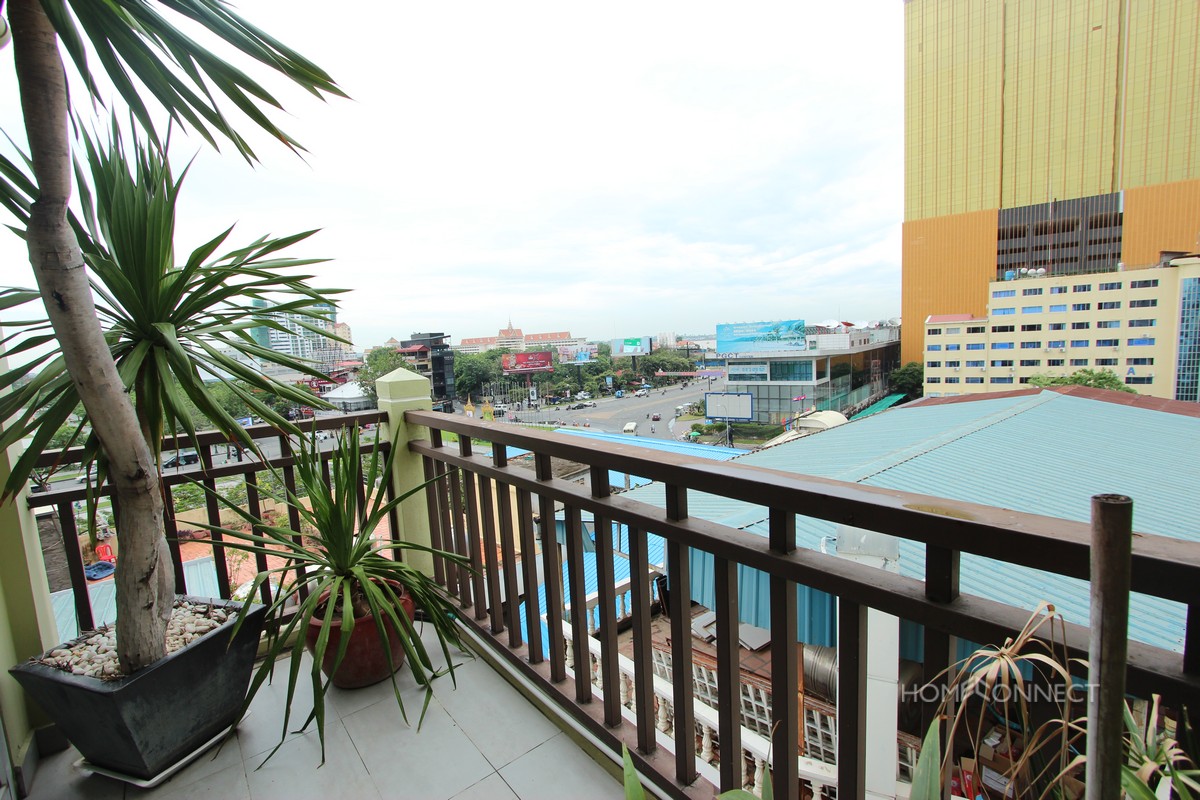 Bright Western Style 2 Bedroom Near Independence Monument | Phnom Penh Real Estate