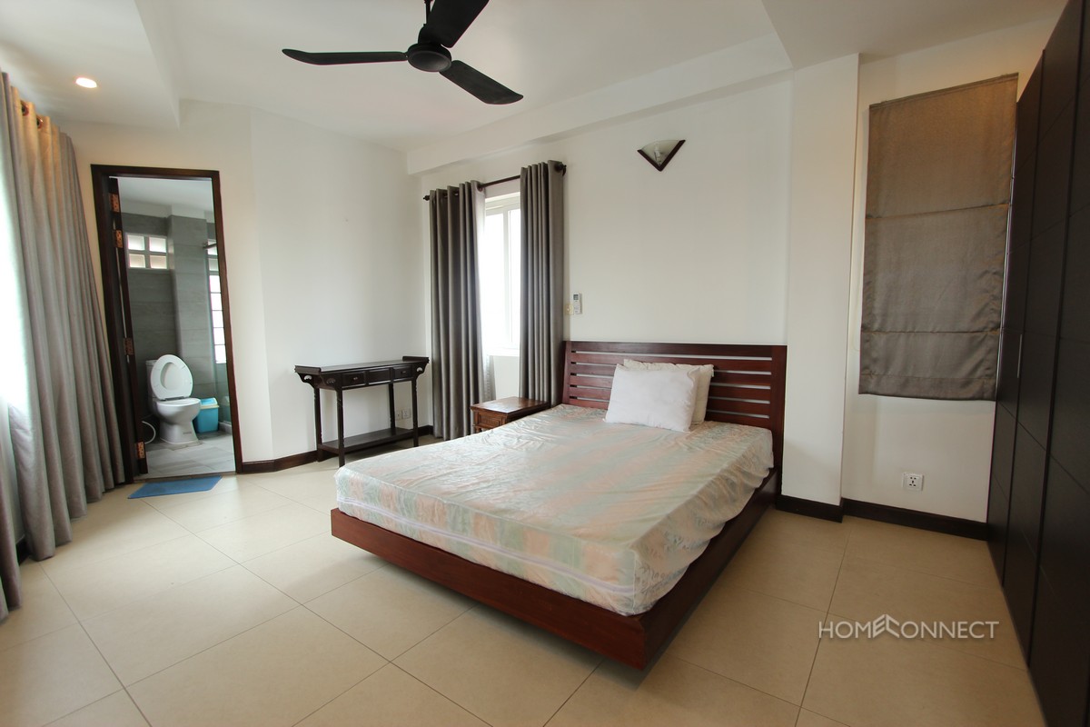 Bright Western Style 2 Bedroom Near Independence Monument | Phnom Penh Real Estate