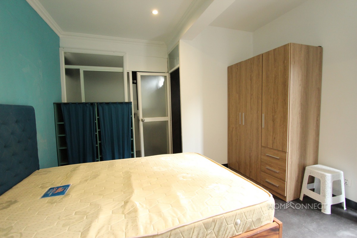 Western Style 2 Bedroom Walking Distance of Independence Monument | Phnom Penh Real Estate