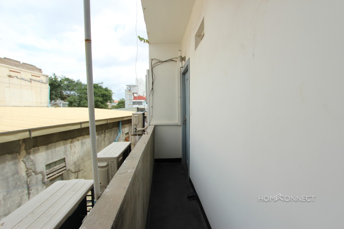 Western Style 2 Bedroom Walking Distance of Independence Monument | Phnom Penh Real Estate