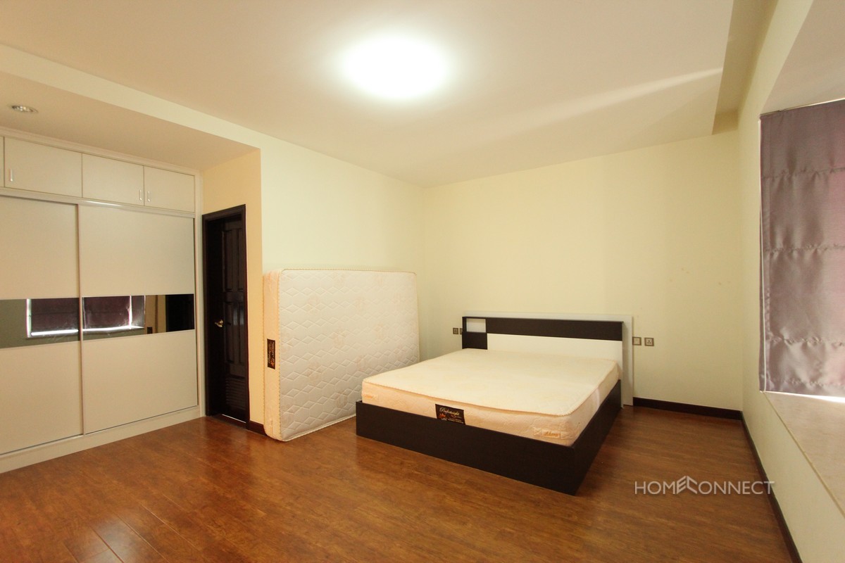 Family Sized 6 Bedroom Duplex Near Aeon Mall | Phnom Penh Real Estate